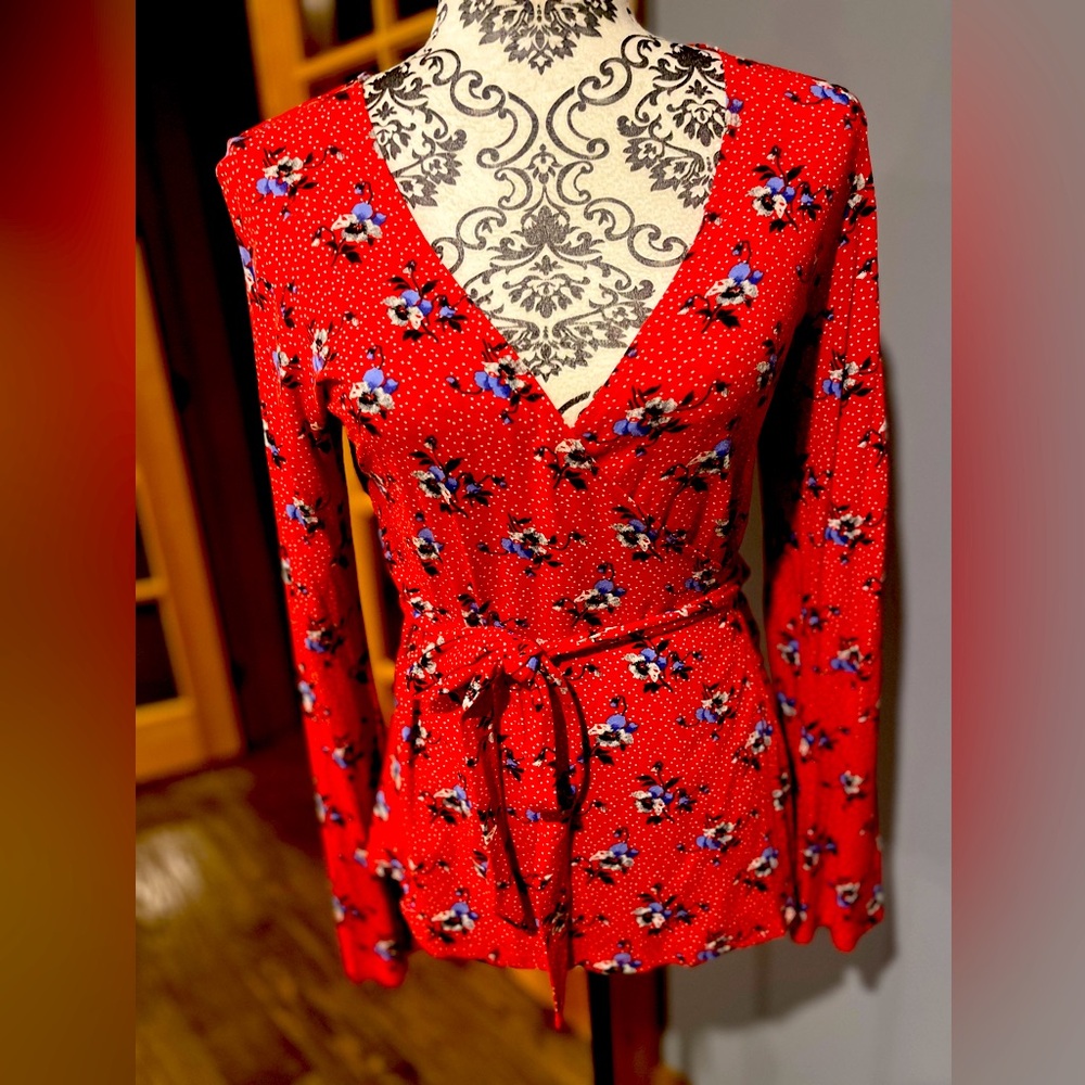 Topshop floral faux wrap too in a size 8